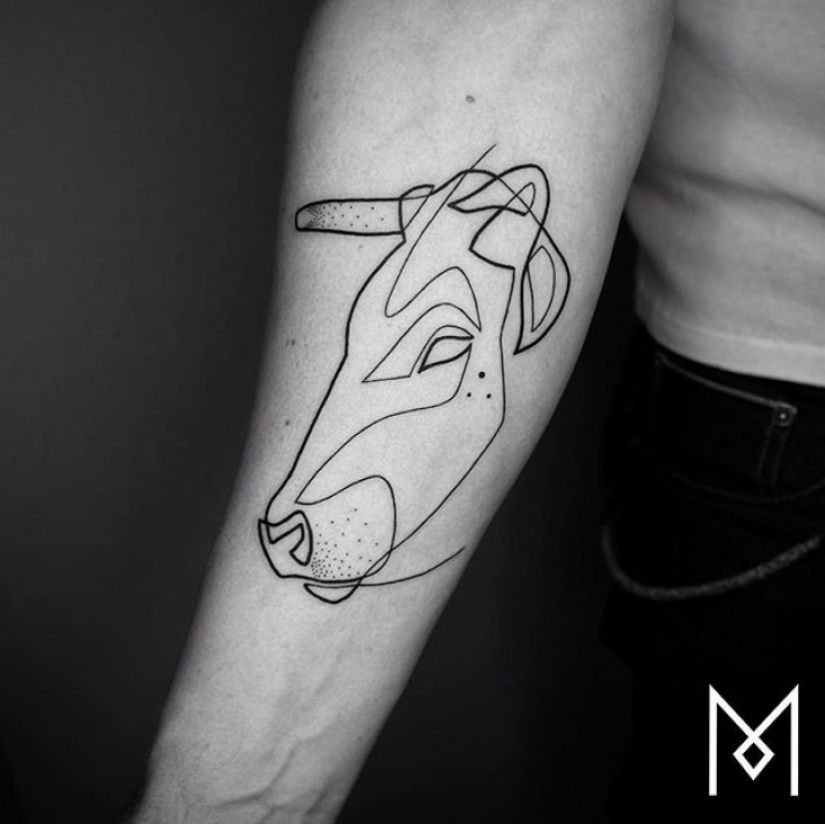 Cool minimalist tattoo, drawn with a single line