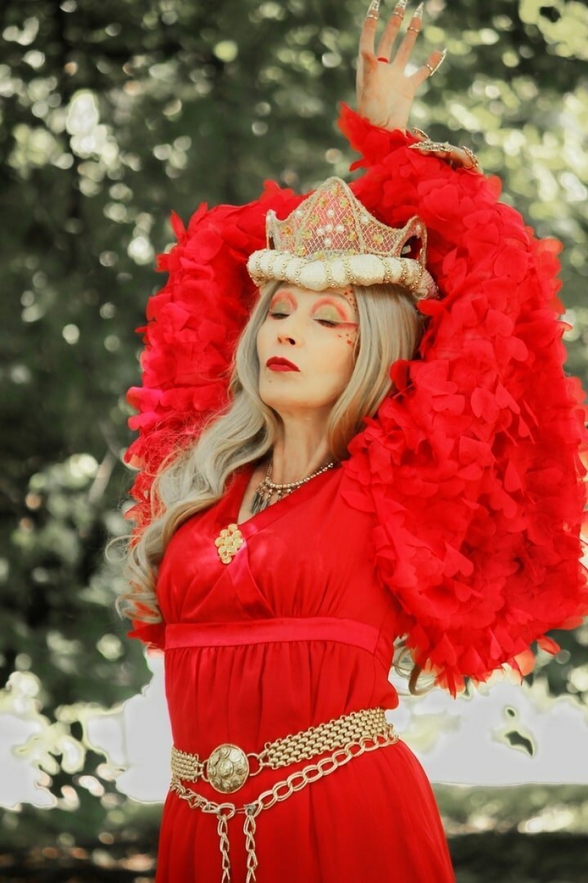 Cosplay todas las imágenes de un sumiso: 20 imágenes impactantes de los ciudadanos de San Petersburgo Marina Budanovoy