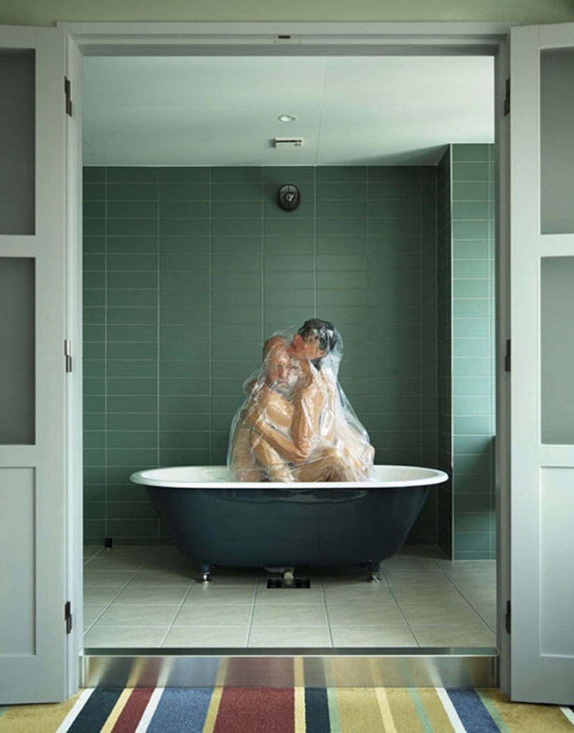 Creative brain: Japanese photographer takes lovers in plastic bags