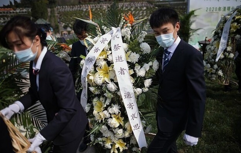 Cremated Chinese in two months returned home safely