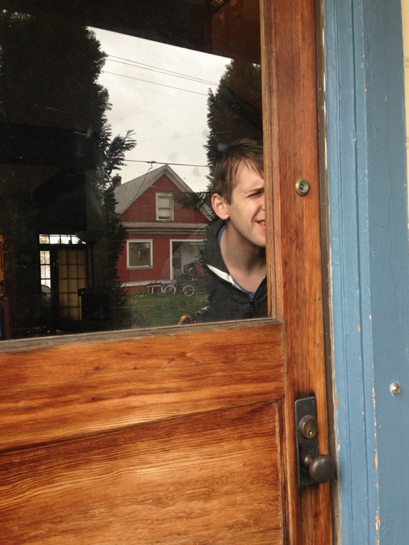 Cuando el diseñador de borracho, pero no quiero ir a casa y sigue trabajando