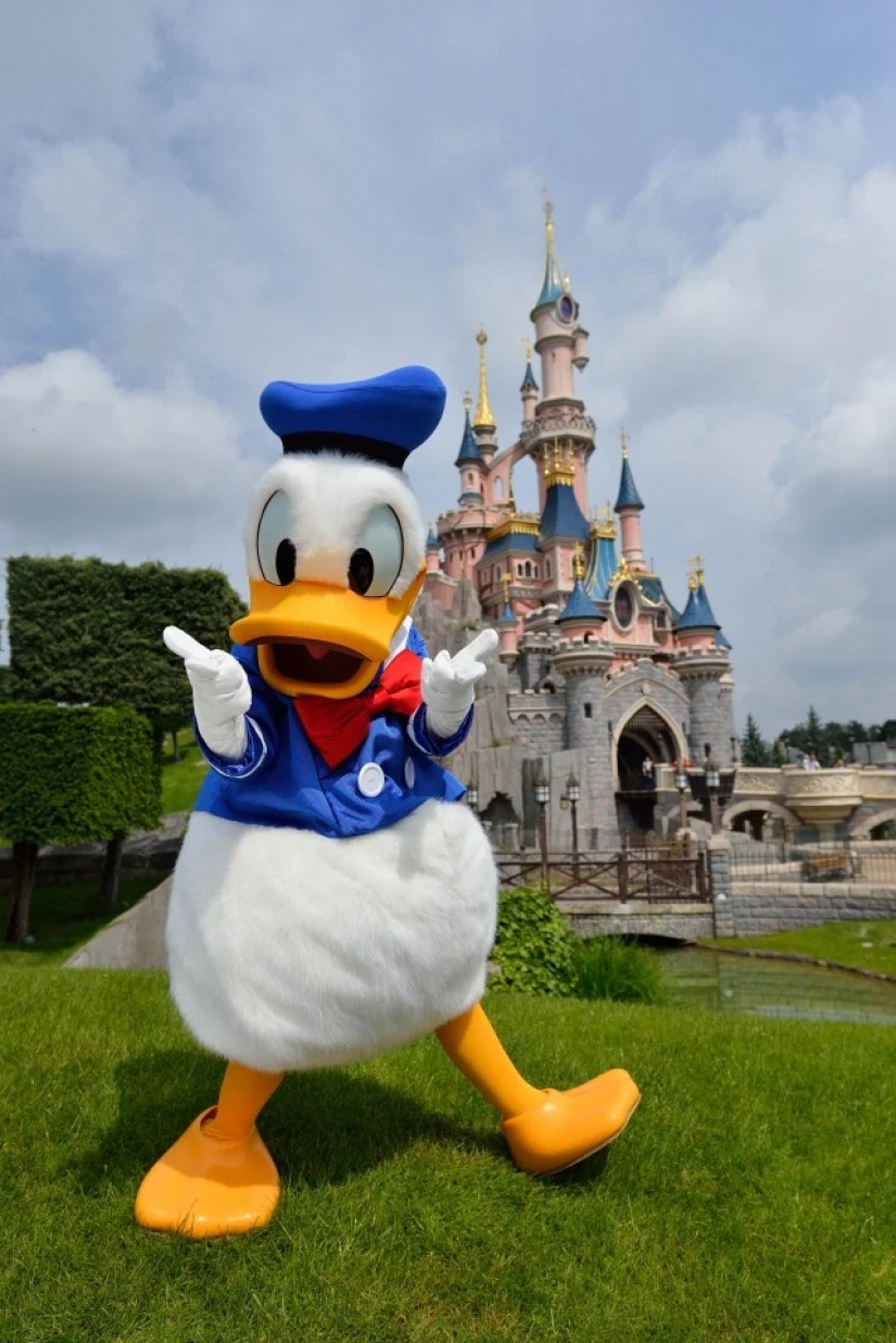 Cuento por las reglas de la pandemia: Disneyland París abre sus puertas a los visitantes
