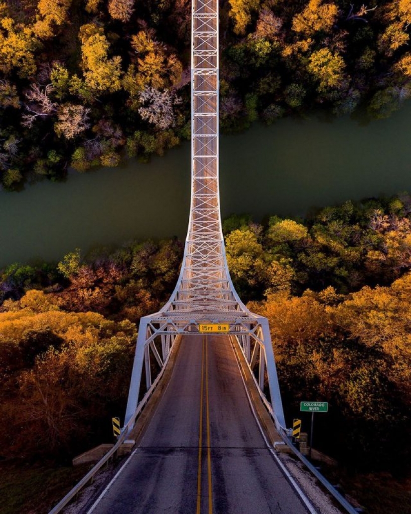 Curved Istanbul in the spirit of the movie "inception" Curved Istanbul in the spirit of the movie "inception"