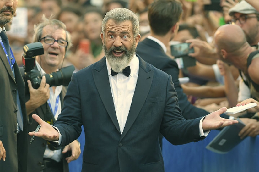 De la gloria a la que el alcoholismo es sólo un paso de 10 estrellas del espectáculo, enganchado en el cristal