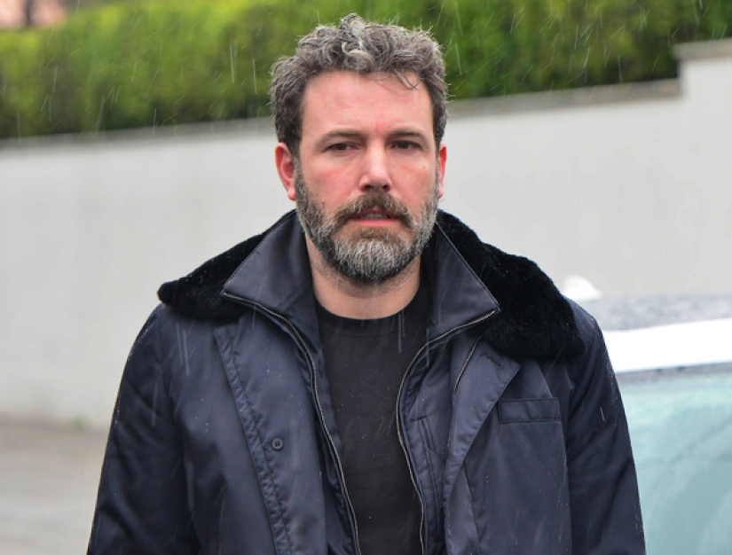 De la gloria a la que el alcoholismo es sólo un paso de 10 estrellas del espectáculo, enganchado en el cristal