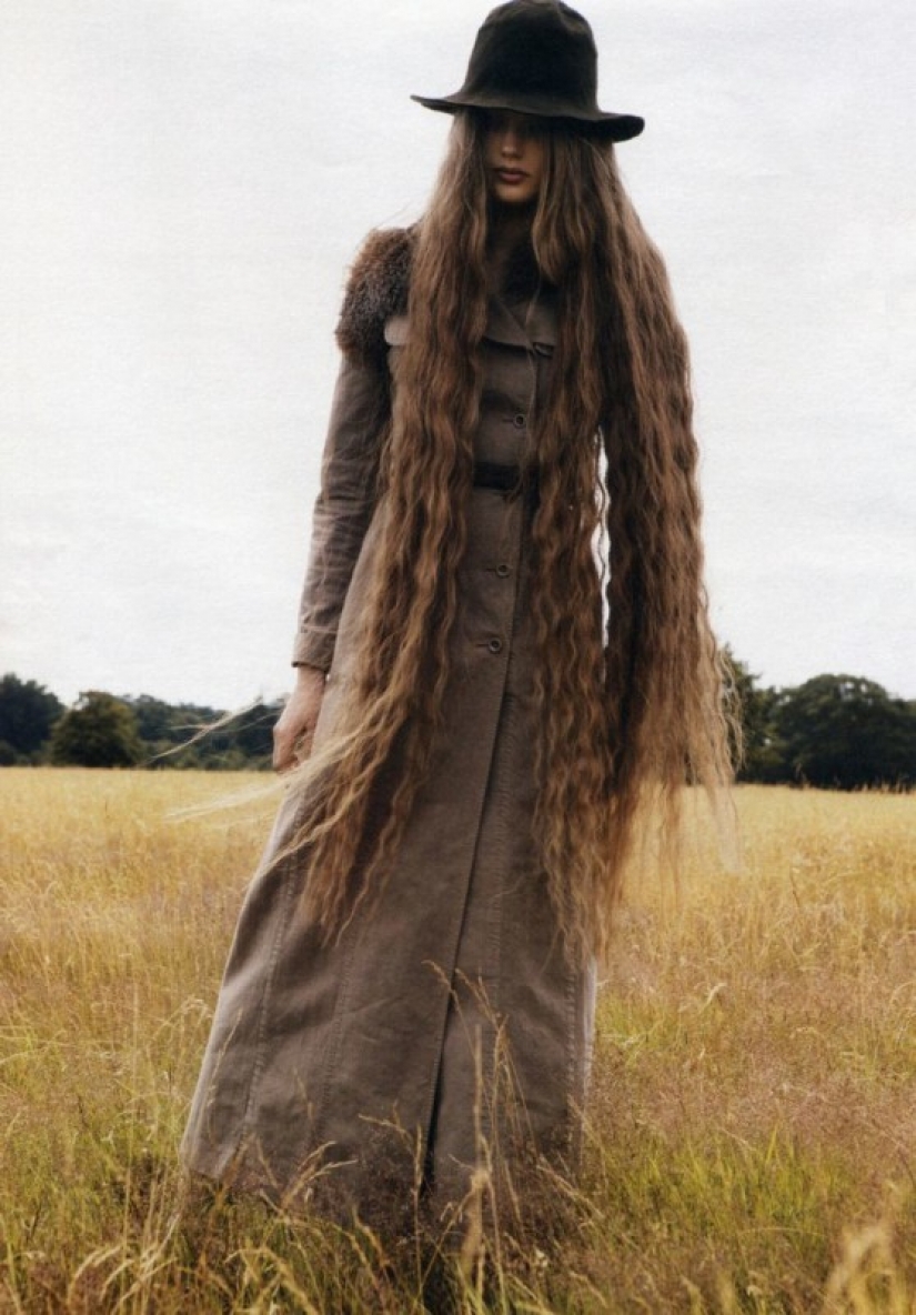 Deadly beauty: the 12 models who committed suicide