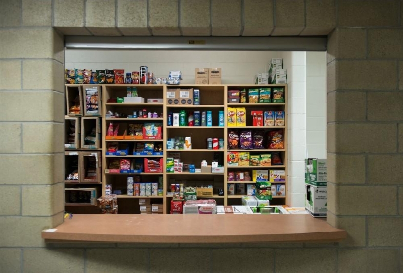 Dentro del Ártico canadiense de la prisión, que tiene una sala de vapor y un lugar especial para la fumigación de humo