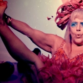 Depravada edad: de cómo los jubilados de gran Bretaña, el resto en español sexo resort