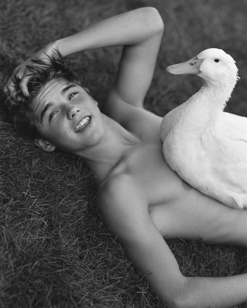 "Dios creó a Adán, pero Bruce Weber le dio un cuerpo": la gente guapa en las obras del famoso fotógrafo