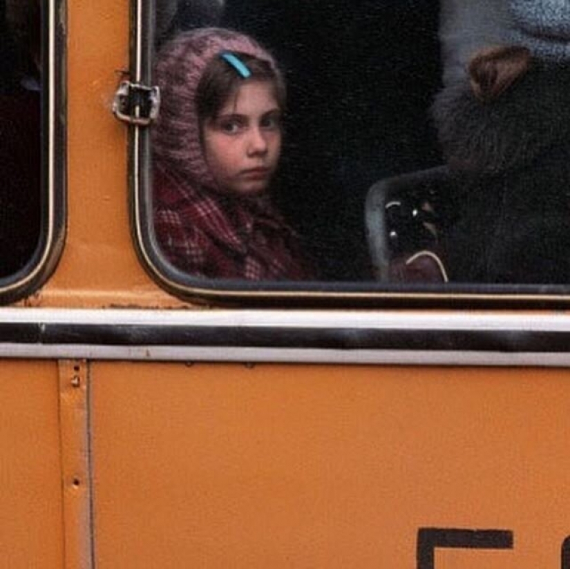 El chico de Riga da vida a un viejo Soviética de la foto, lo que les obliga a moverse