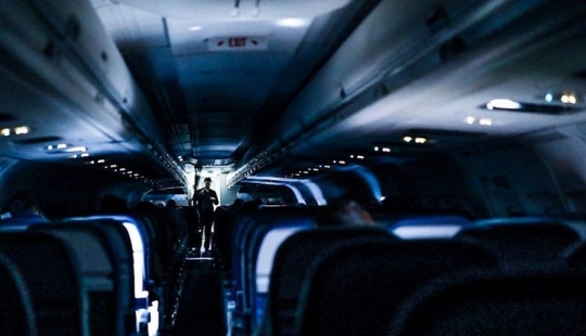 El choque de la nula ver como los aviones y los aeropuertos durante una pandemia