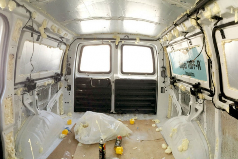 El Director se volvió una herrumbroso camioneta en un Estudio móvil y ahora está trabajando a donde quiero