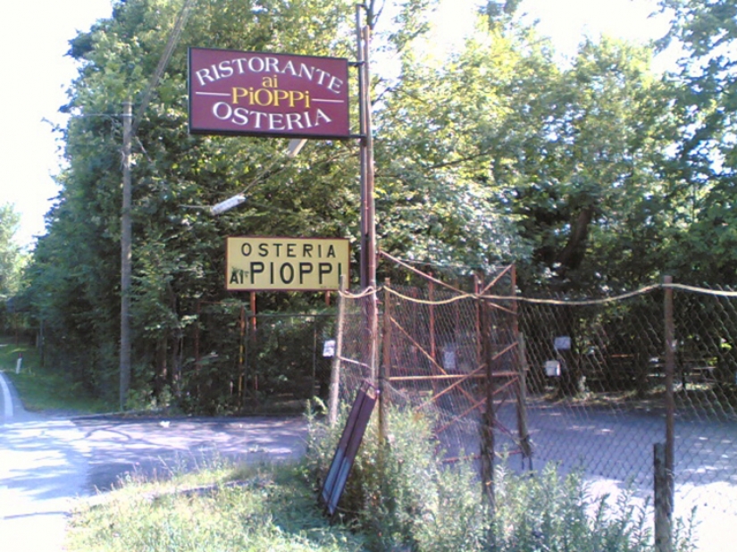 El italiano solitario construido un Parque de diversiones en el bosque