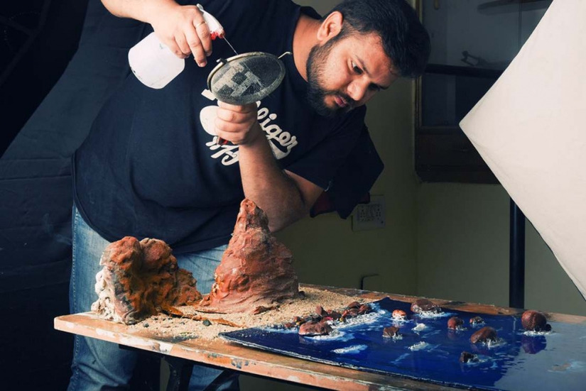 El maestro de las ilusiones: paisajes espectaculares, fotografiado directamente en la mesa...