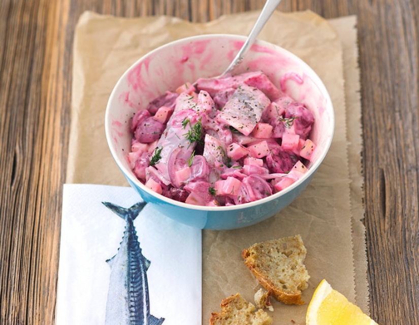 El origen de doctorado de la salchicha y el arenque bajo el abrigo de pieles: 10 inesperado de los hechos acerca de los alimentos conocidos