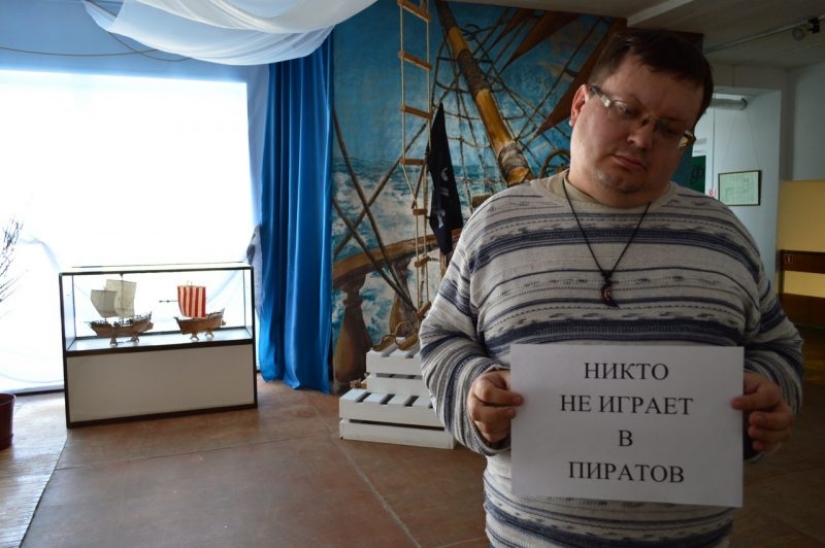 Employees of Russian institutions of culture launched the "bored" quarantine flashmob Employees of Russian institutions of culture launched the "bored" quarantine flashmob