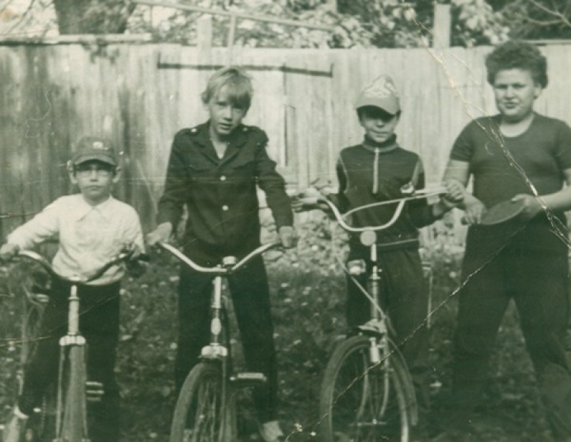 En las olas de la memoria: ¿cómo hemos vivido y jugado en los patios de nuestra infancia