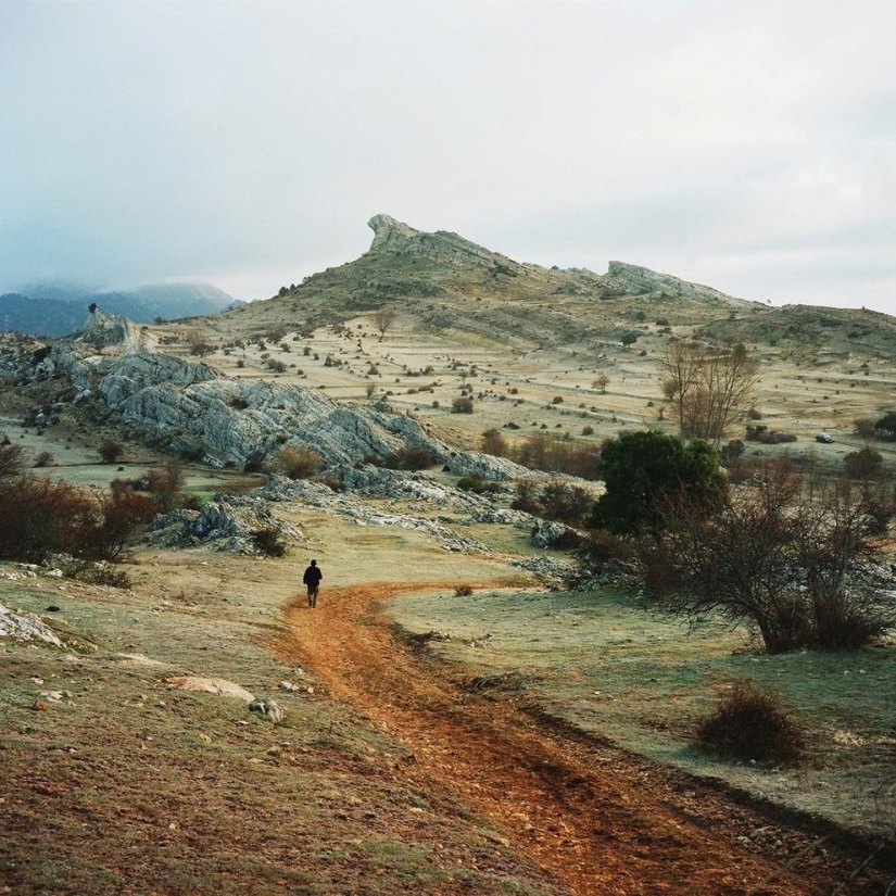 Escape from the hustle and bustle: pictures of Europeans, hiding from civilization Escape from the hustle and bustle: pictures of Europeans, hiding from civilization