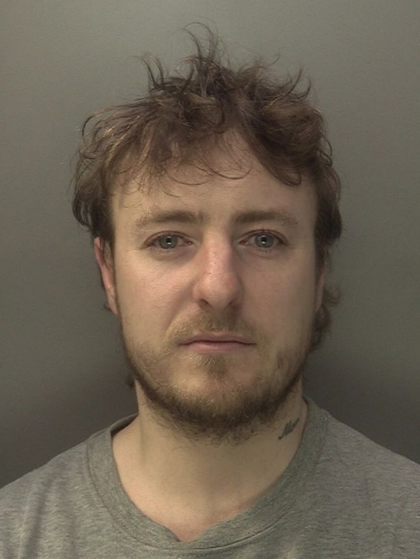 Escupir en la policía a besar enfermeras: ¿qué crímenes fueron arrojados a los Británicos durante la cuarentena