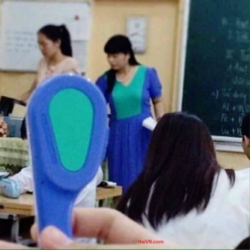 Ese momento incómodo cuando usted se viste como un sofá