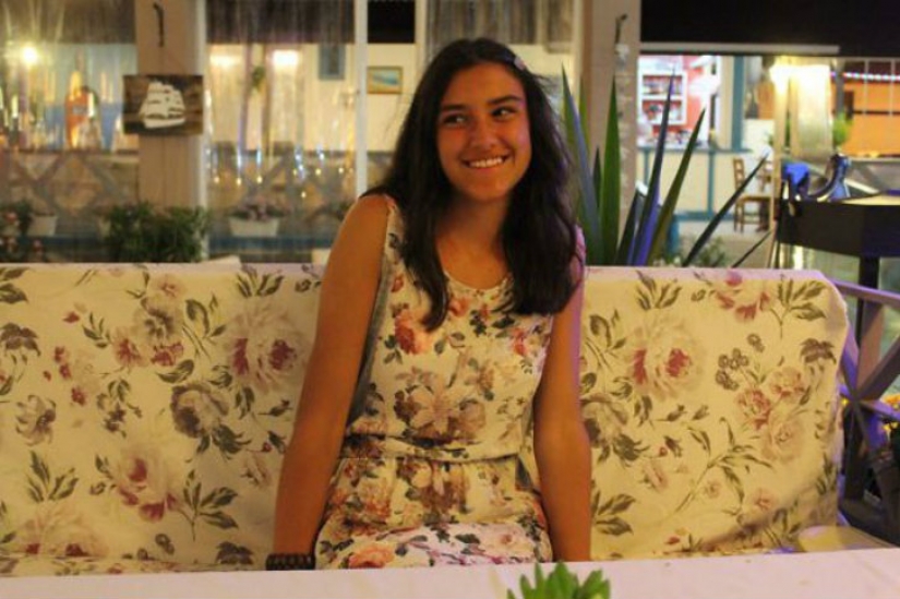 Ese momento incómodo cuando usted se viste como un sofá