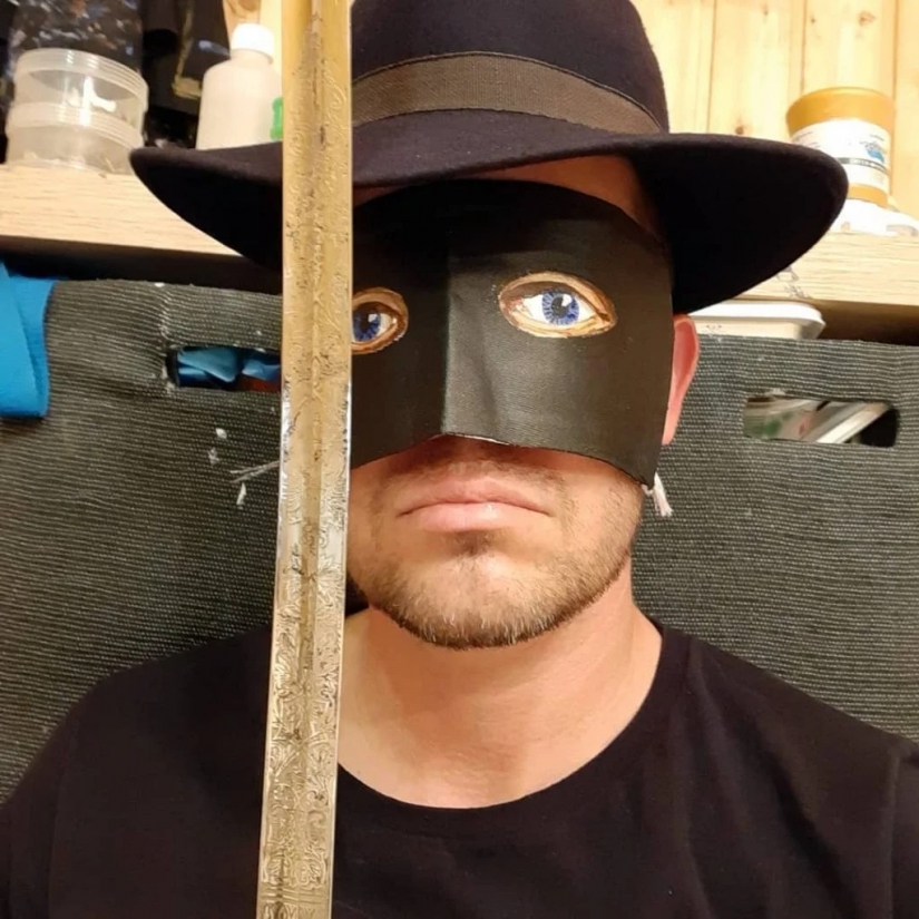 Every day new mask: challenge Austrian artist continues!