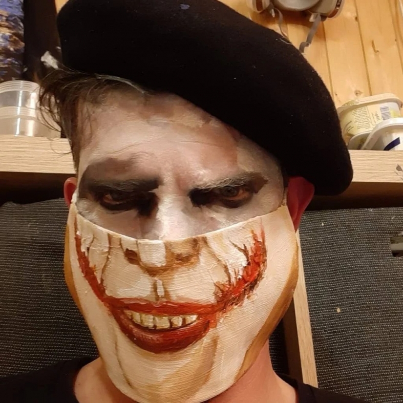 Every day new mask: challenge Austrian artist continues!