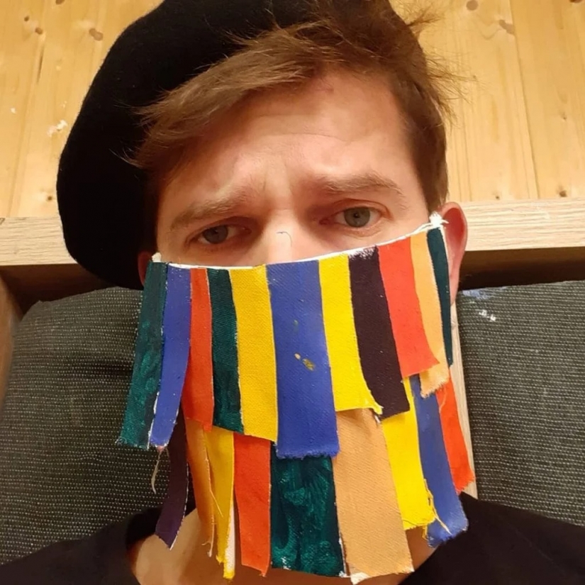 Every day new mask: challenge Austrian artist continues!