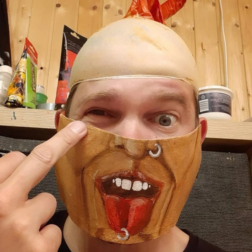 Every day new mask: challenge Austrian artist continues!