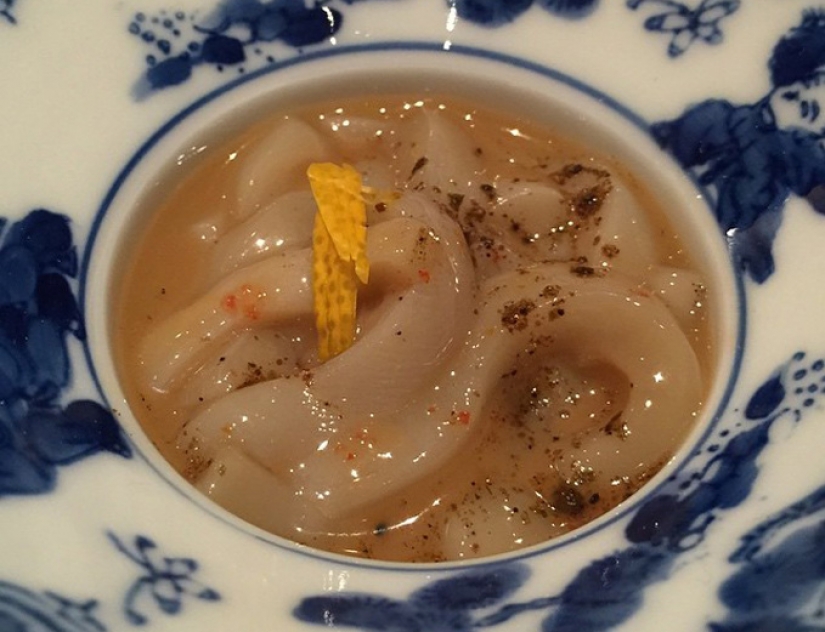 Exóticos manjares que son difíciles de comer, no los ojos cerrados Exóticos manjares que son difíciles de comer, no los ojos cerrados