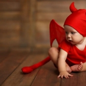 Familia inglesa recuperado de los funcionarios de su derecho a nombrar a su hijo de Lucifer