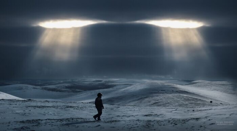 Fotos de una persona, que está de viaje en Rusia con una cámara en sus manos