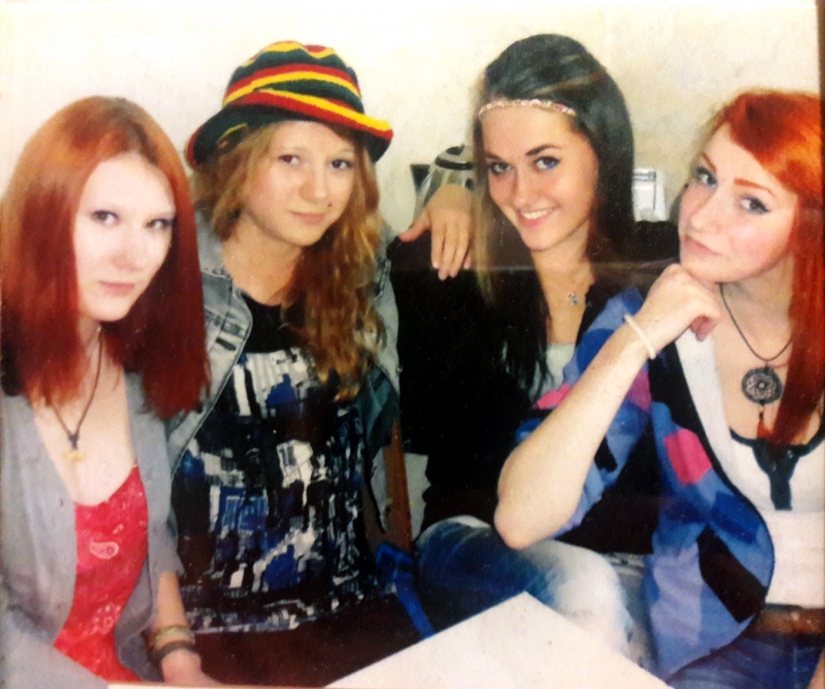 Four girlfriends from Russia 7 years did a joint photo, and this is what came of it