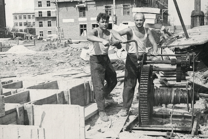 From hard labor to the Gulag: the lives of the inhabitants of Russian prisons and camps on archival photos