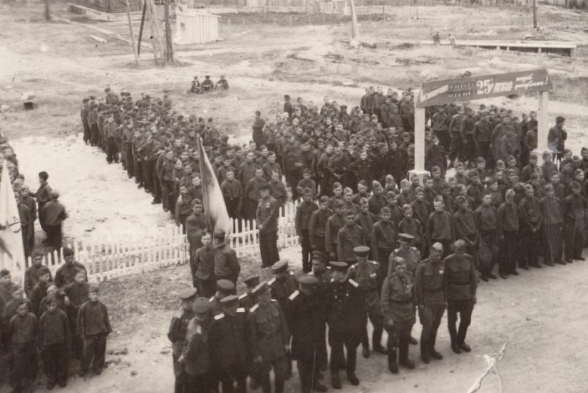 From hard labor to the Gulag: the lives of the inhabitants of Russian prisons and camps on archival photos