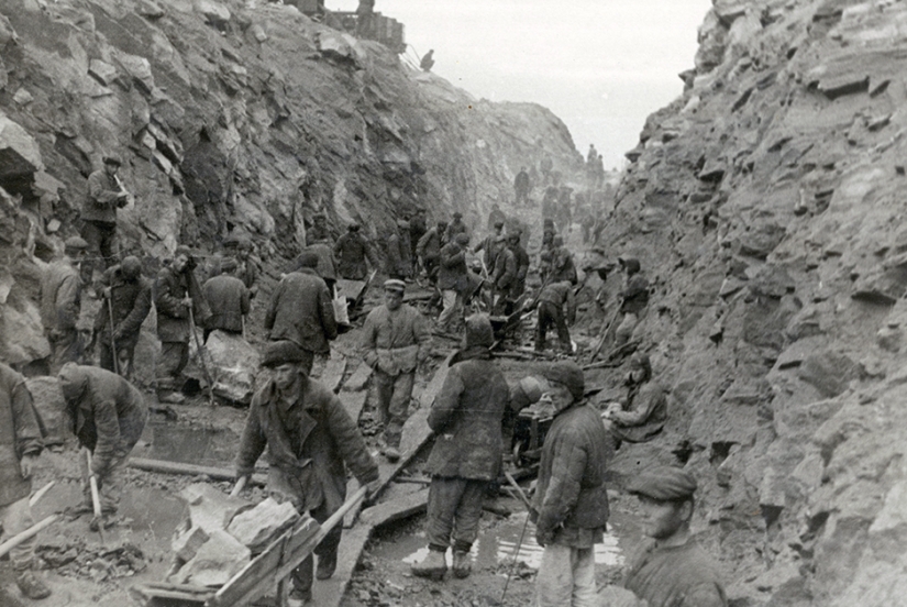 From hard labor to the Gulag: the lives of the inhabitants of Russian prisons and camps on archival photos