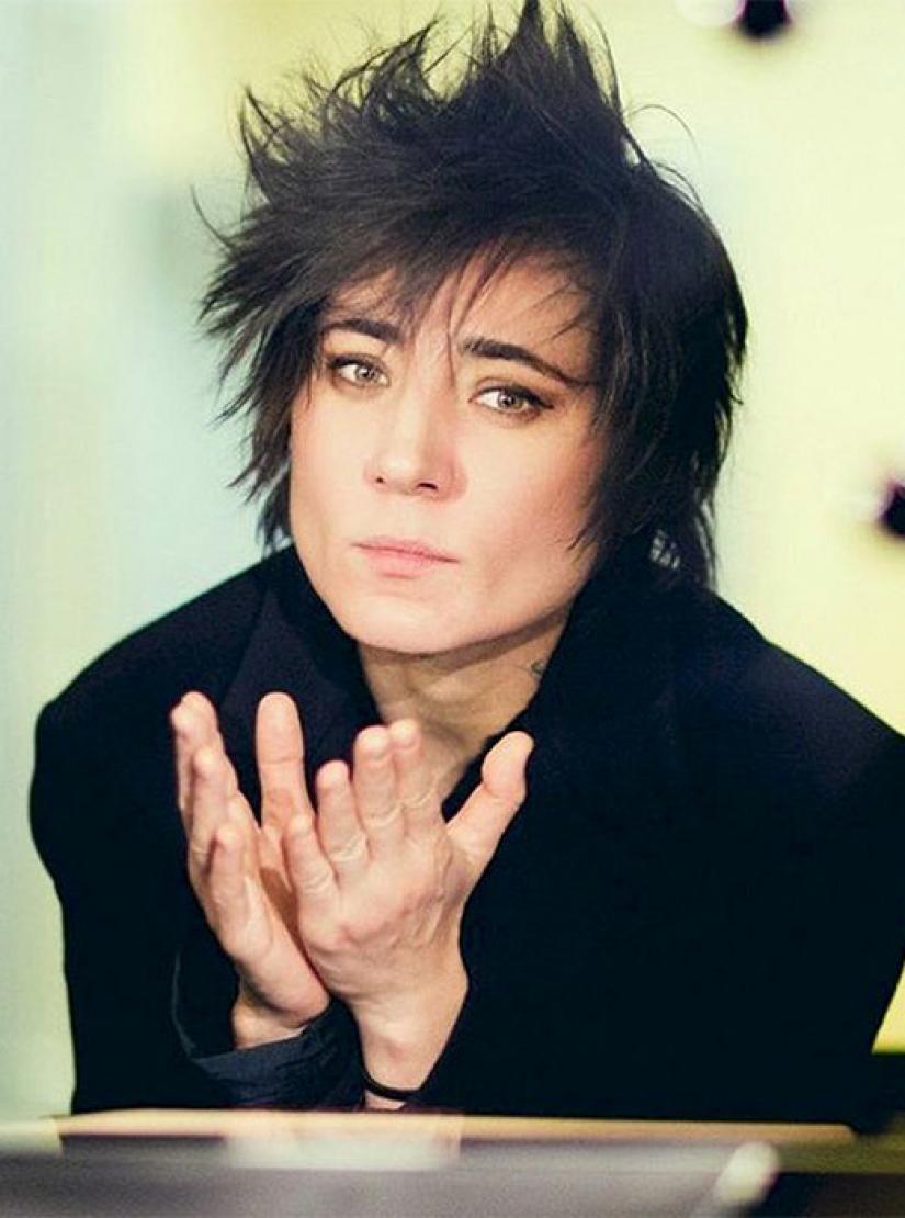 From ugly duckling to rock diva: how to change Zemfira year after year From ugly duckling to rock diva: how to change Zemfira year after year