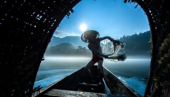 Fuerte y muy emocional, material de archivo de los trabajadores de todo el mundo Fuerte y muy emocional, material de archivo de los trabajadores de todo el mundo