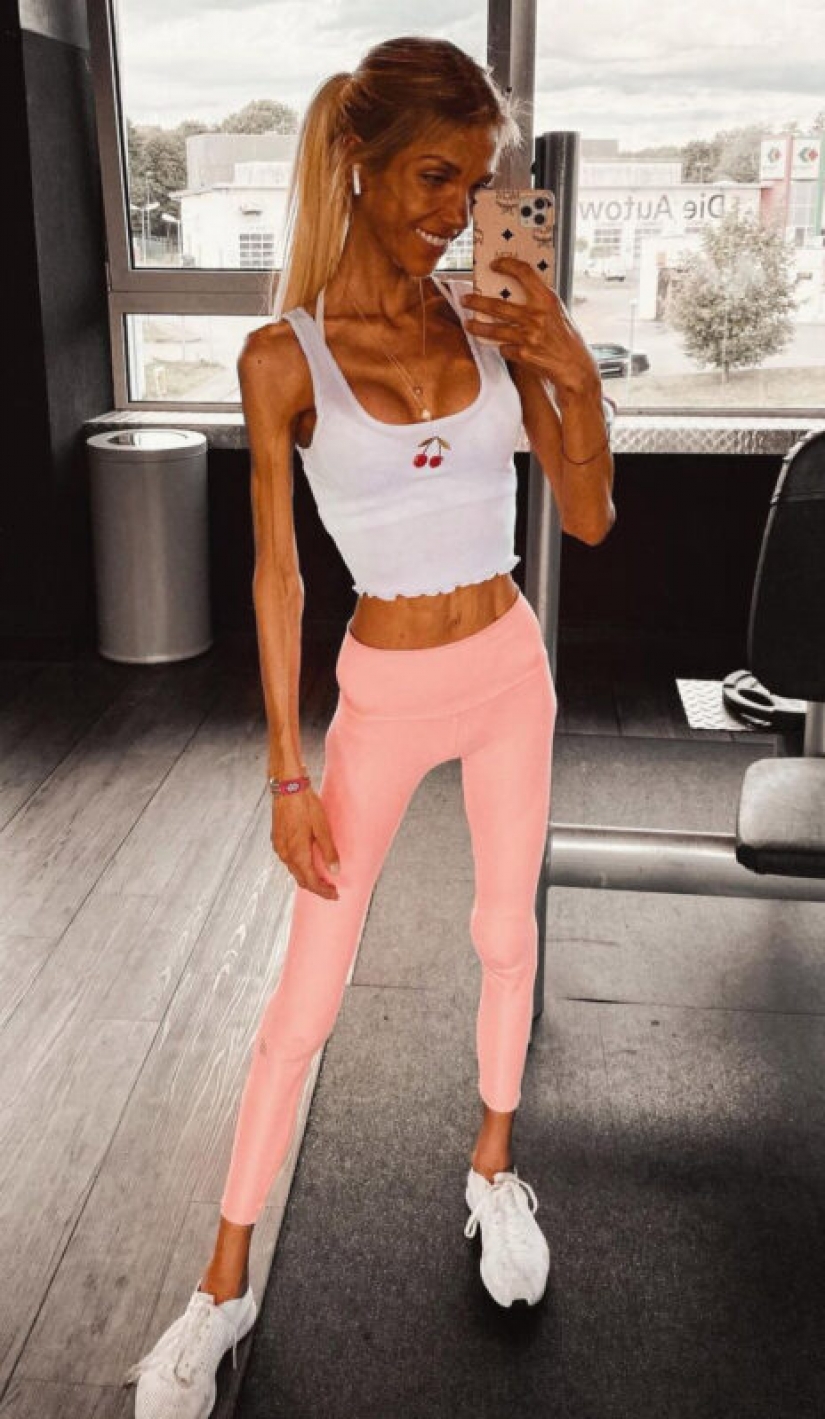 German woman talking on instagram about the struggle with anorexia, died at the age of 24 years old