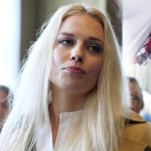 Girl sawed it off for the insurance money, but received a prison sentence