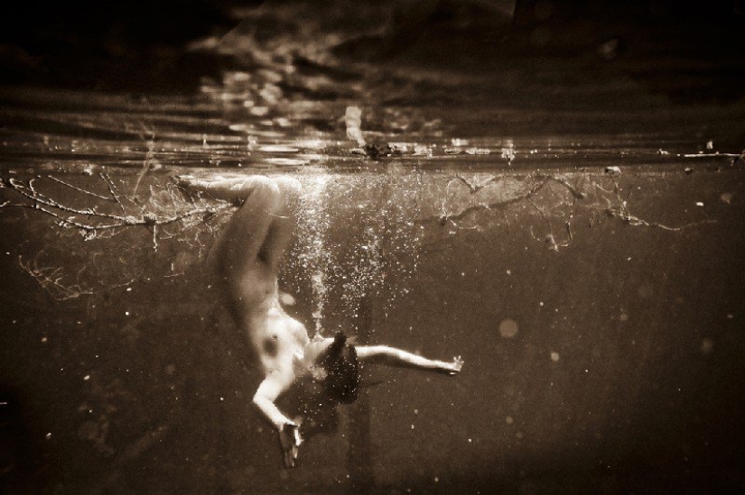 Girls and absorbing water elements from Neil Craver