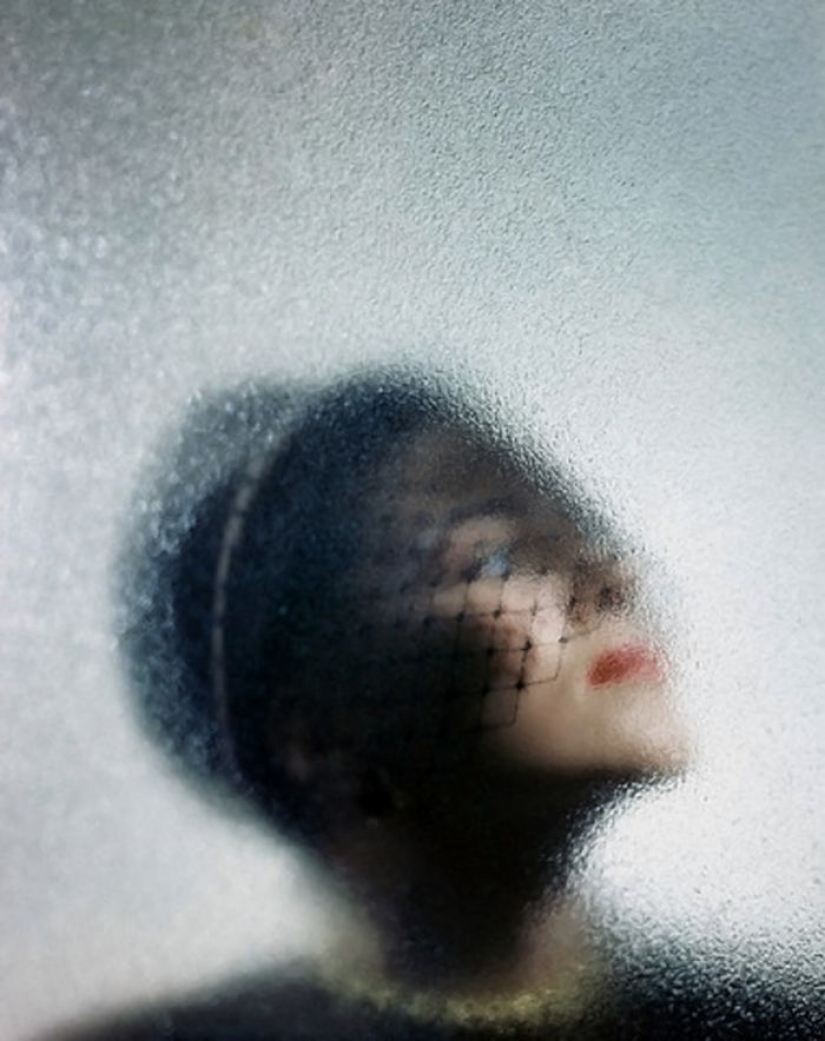 Glamorous 40s in color and excellent quality