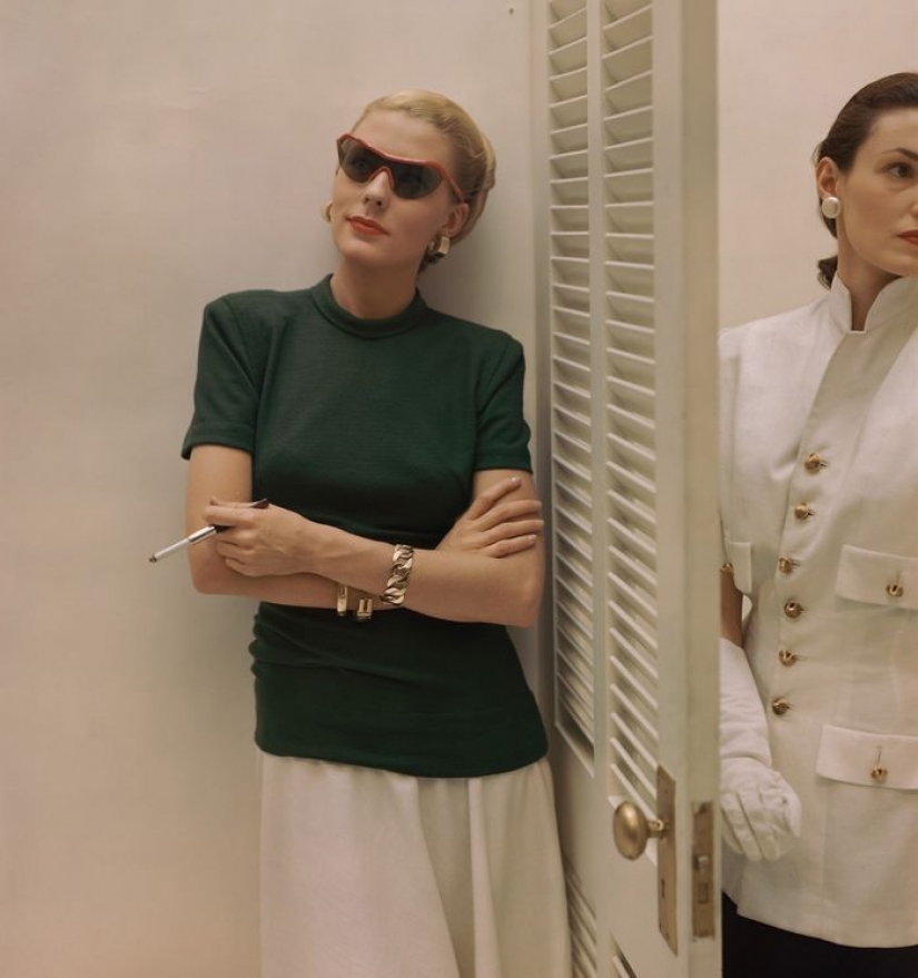 Glamorous 40s in color and excellent quality