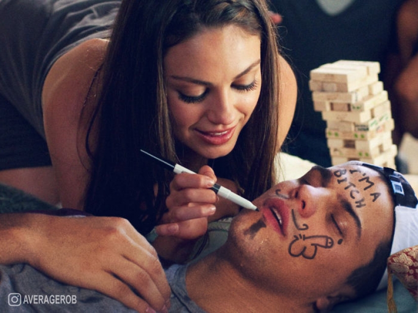 Guy se inserta a sí mismo en las fotos con las celebridades, y es muy divertido