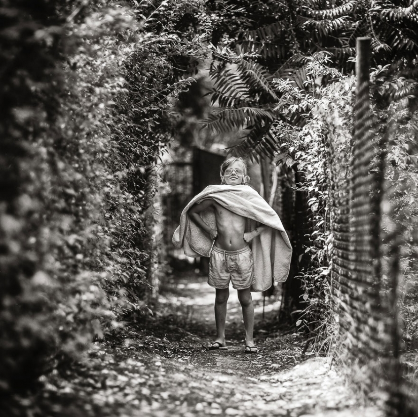 Happy childhood without computer and Internet