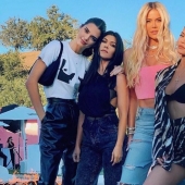 Have you noticed? The most striking defects in the pictures of the Kardashian sisters