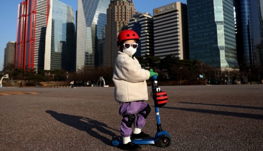 Help hard limitations to deal with coronavirus? The experience of different countries Help hard limitations to deal with coronavirus? The experience of different countries