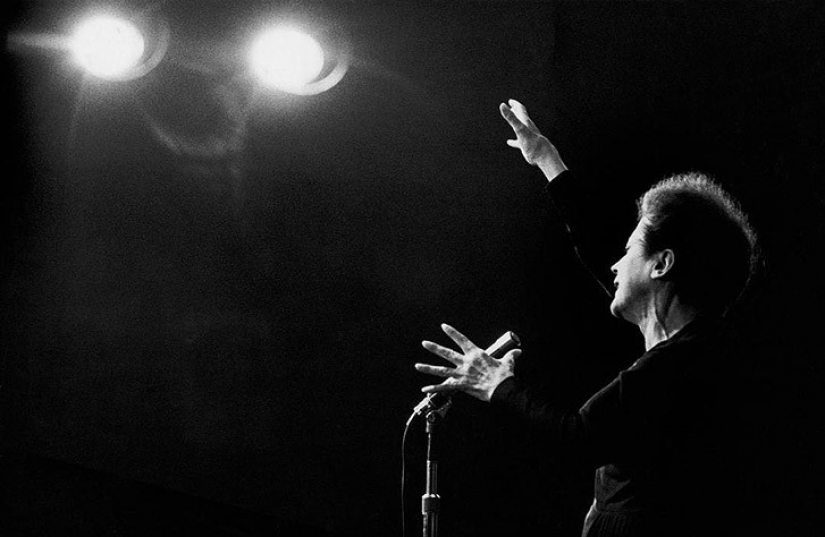 "Her life is so sad that the story seems implausible": the great tragedy of Edith Piaf "Her life is so sad that the story seems implausible": the great tragedy of Edith Piaf