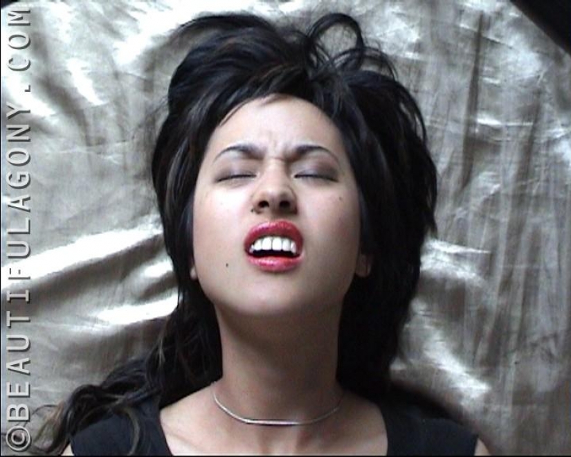 Hermosa agonía franqueza sin exposición