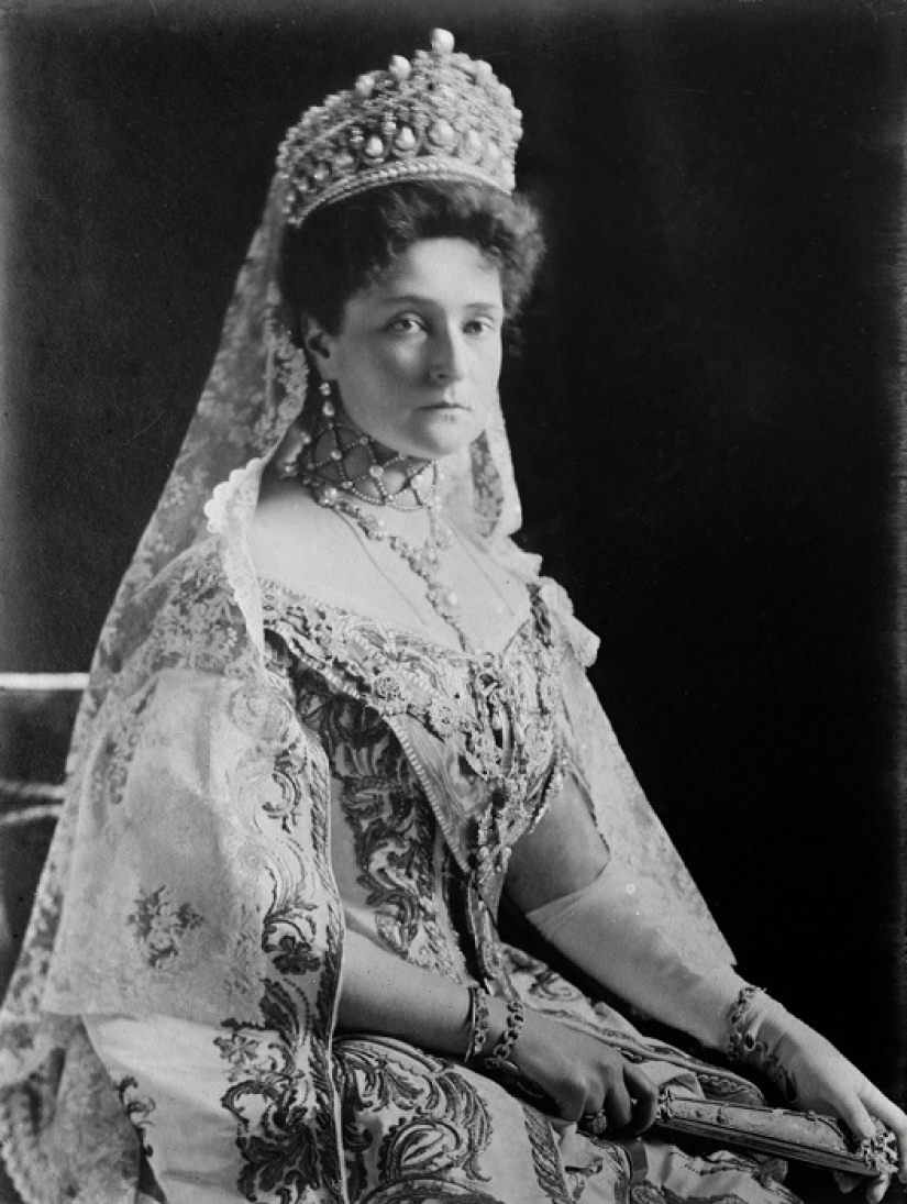 Historias increíbles acerca de cómo el mundo y sus obras maestras fueron comprados para una canción